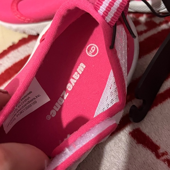 Wave Zone 9C Toddler Water Shoes - Picture 4 of 4